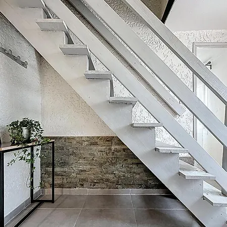 Casa vacanze Maison Avec Jardin Privatif à 3km Des Plages Fréjus